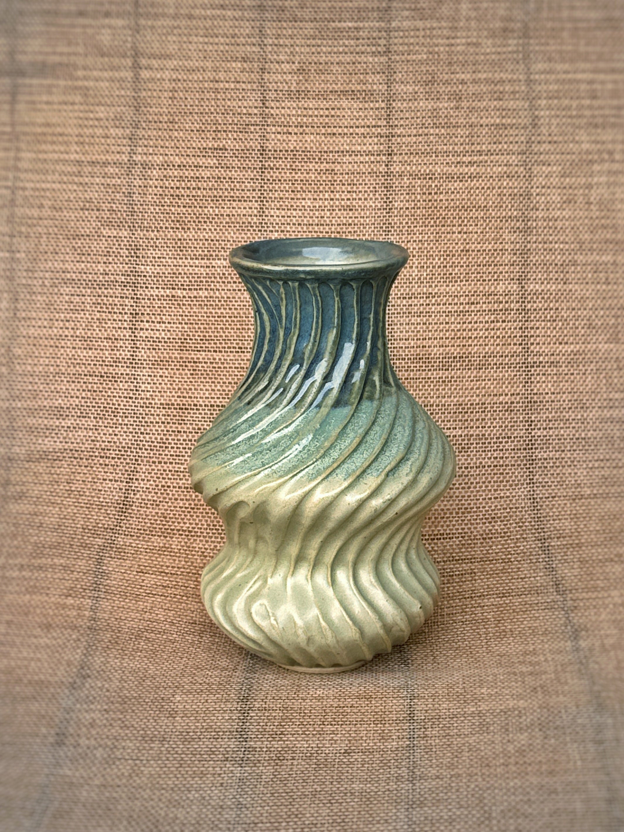 Ripples Mini stoneware vase viewed from the side