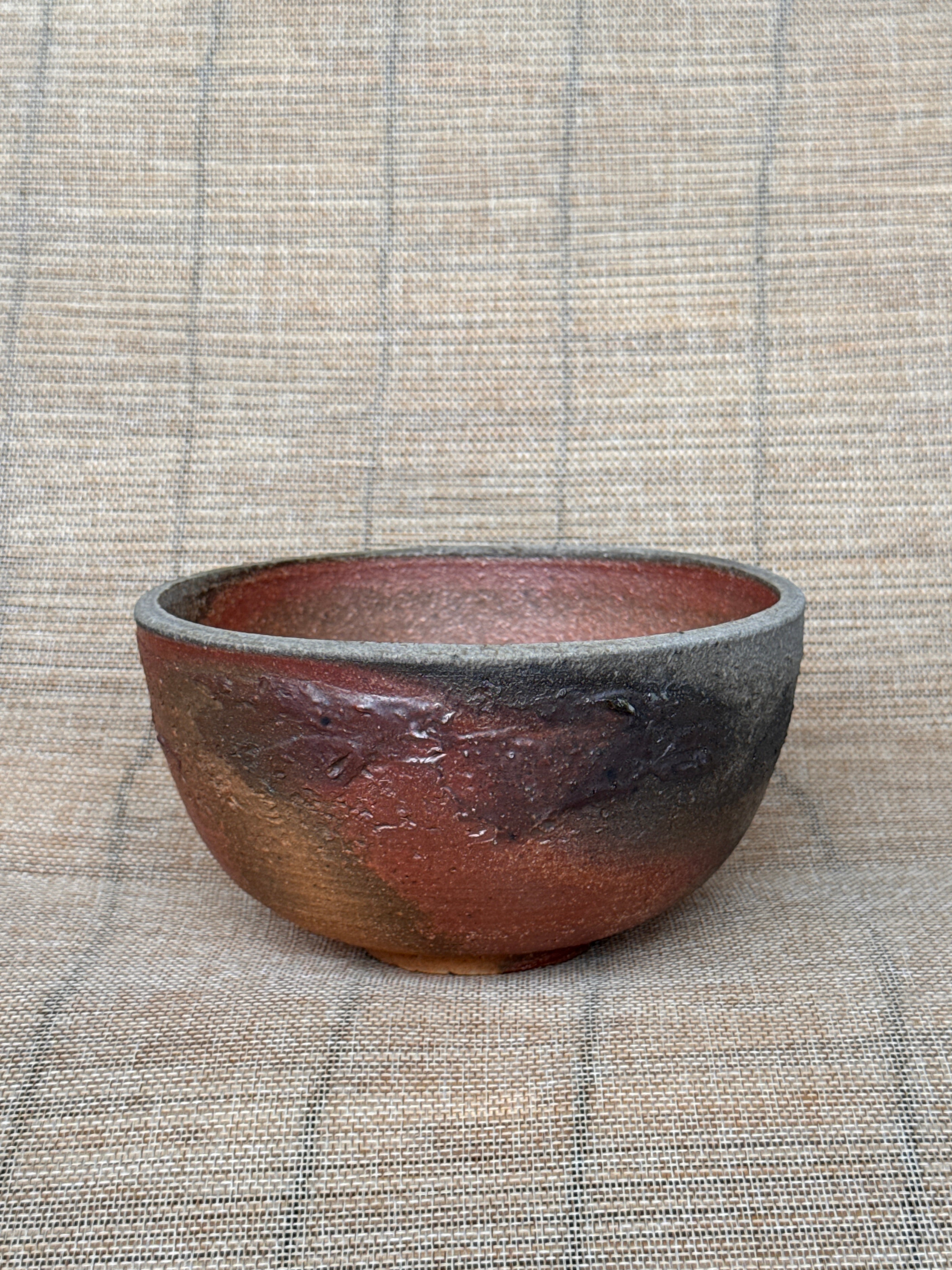 Stoneware bowl with multicolored ash surface, woodfired in Tokoname, Japan